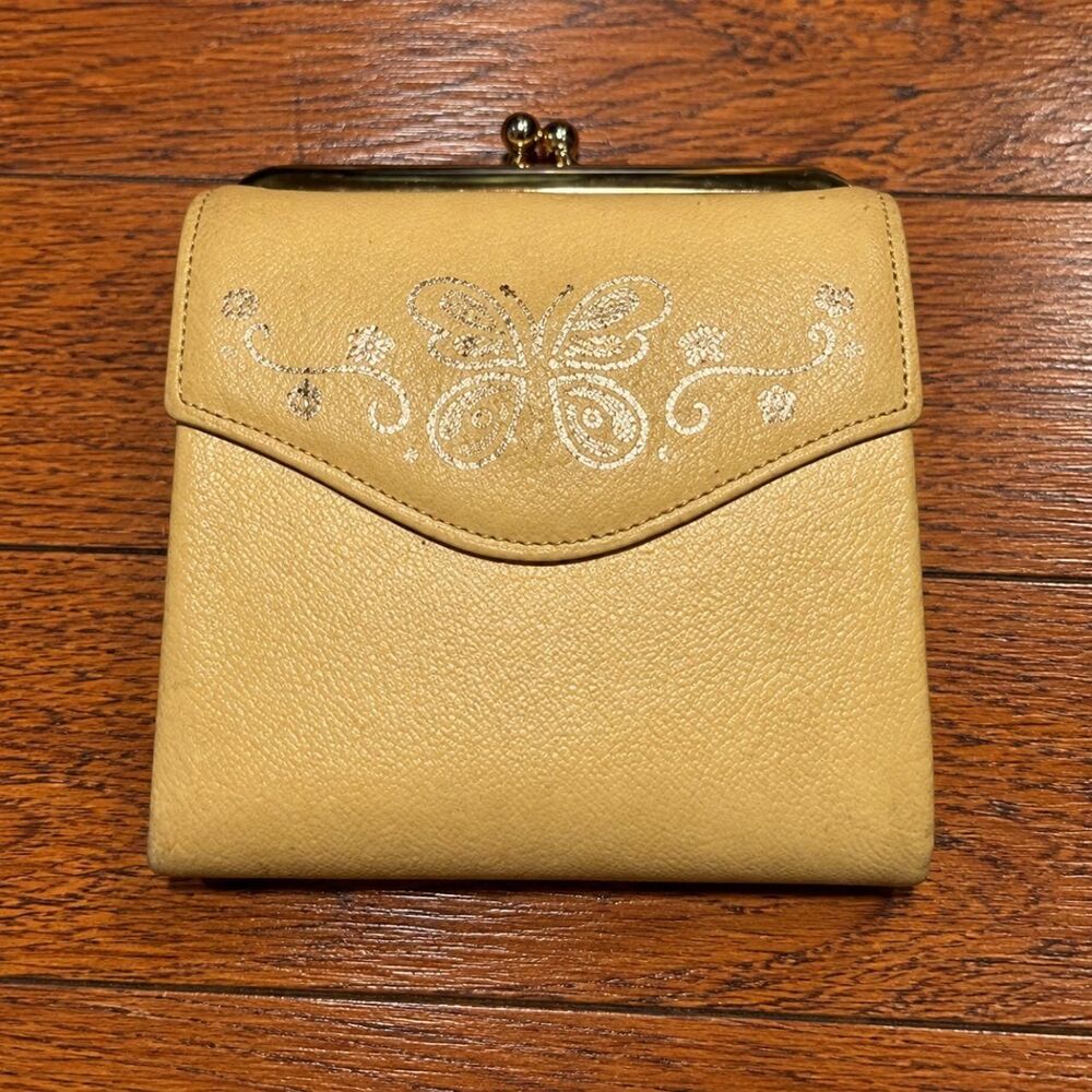 Vintage 70s Tan Leather Butterfly Trifold Wallet with Kisslock